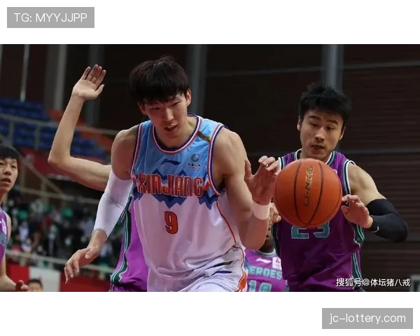 季后赛球队加练录像课,重点研究对手主要持球人的突破习惯与传球倾向 季后赛球队加练录像课,重点研究对手主要持球人的突破习惯与传球倾向